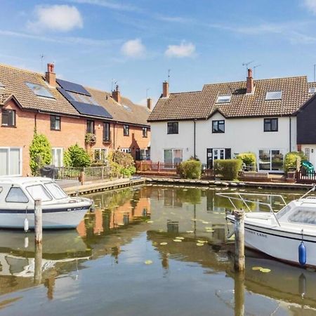 Cottage On The Quay Wroxham Buitenkant foto